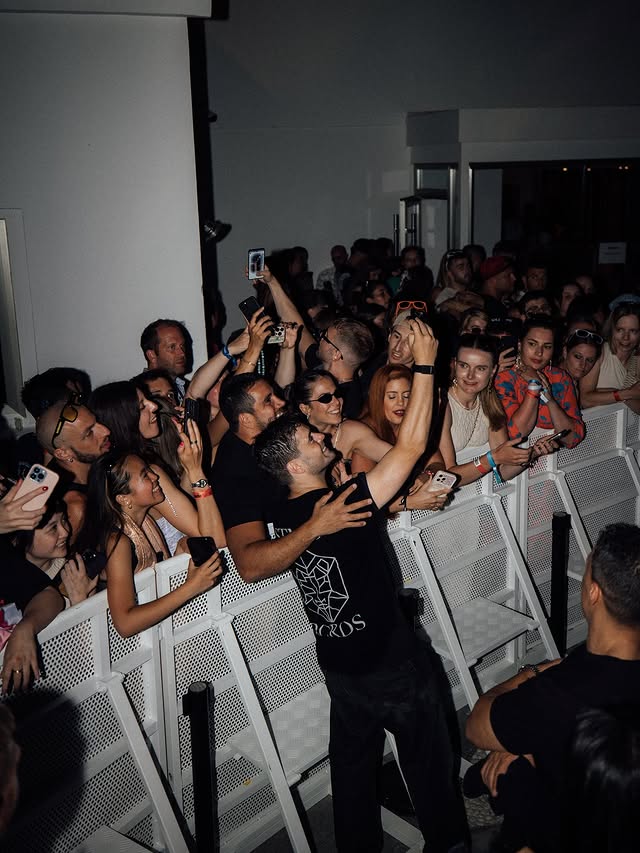 Martin Garrix With Fans